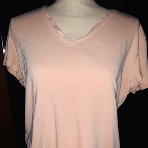 Comfy salmon colored tee